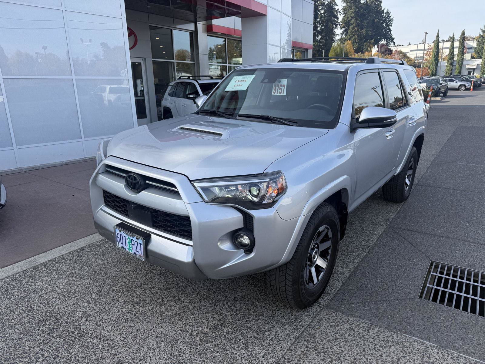Used 2024 Toyota 4Runner TRD Off-Road Premium w/ Off Road Premium Plus Package AWD/4WD image 2