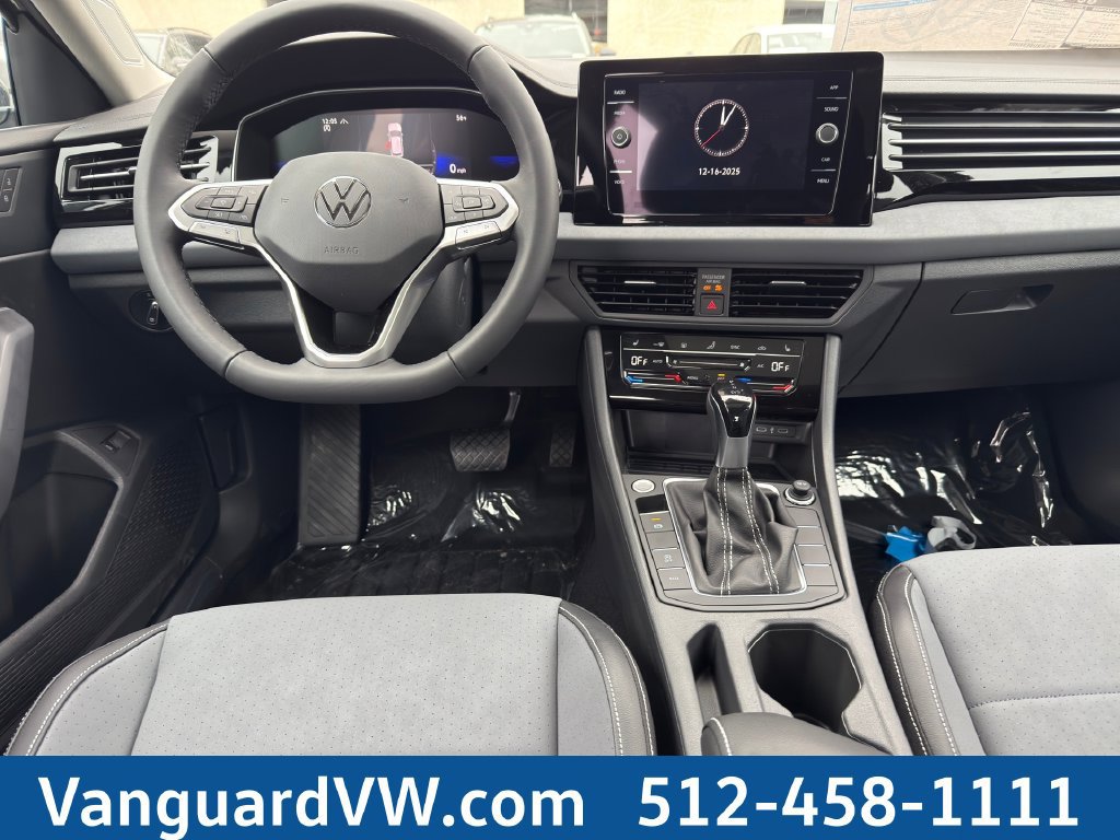 New 2026 Volkswagen Jetta SE FWD image 28