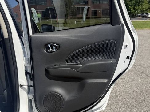 Used 2017 Nissan Versa Note SV FWD image 23