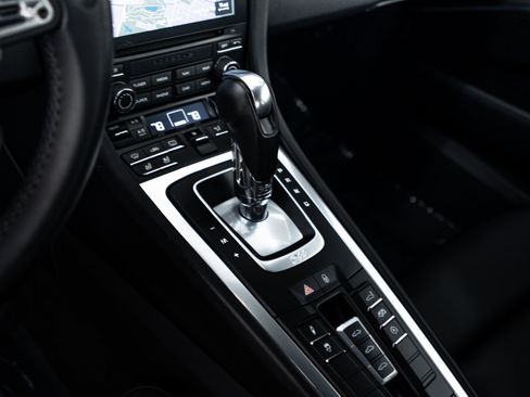 Certified 2019 Porsche 911 Carrera 4S image 15