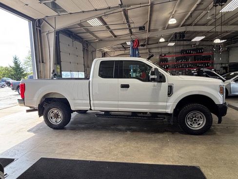 Used 2019 Ford F250 XLT AWD/4WD image 5