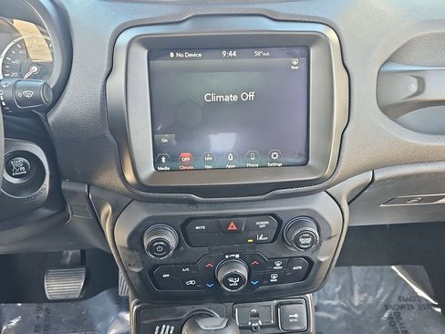 Used 2022 Jeep Renegade Sport image 19