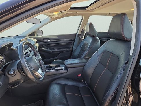 Used 2022 Nissan Altima 2.5 SR w/ Midnight Edition Package image 13