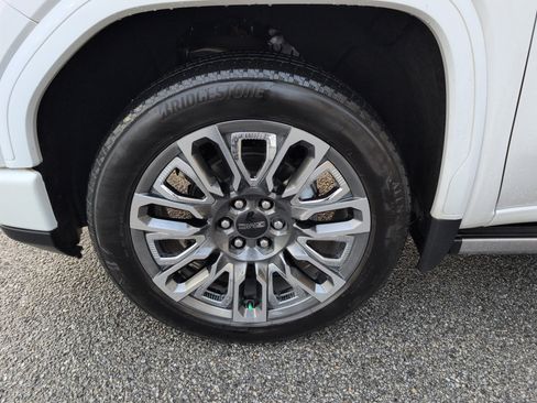 Used 2025 GMC Sierra 1500 Denali Ultimate image 2