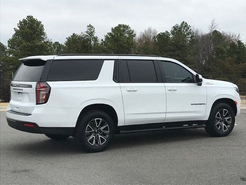 Used 2024 Chevrolet Suburban Z71 w/ Z71 Off-Road Package image 4