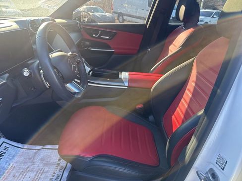 Used 2024 Mercedes-Benz GLC 300 4MATIC image 28