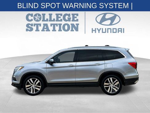 Used 2017 Honda Pilot Elite image 7