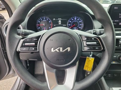 Used 2024 Kia Forte LXS FWD image 17