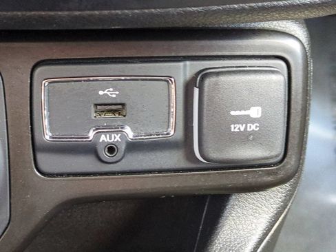 Used 2023 Jeep Renegade Latitude AWD/4WD image 20