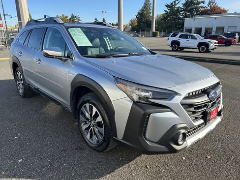 Used 2023 Subaru Outback Touring image 3