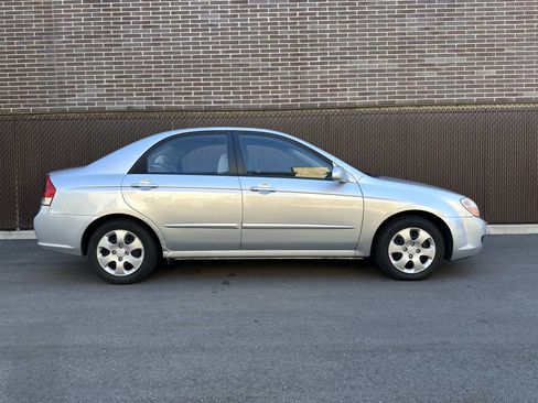 Used 2007 Kia Spectra EX image 4