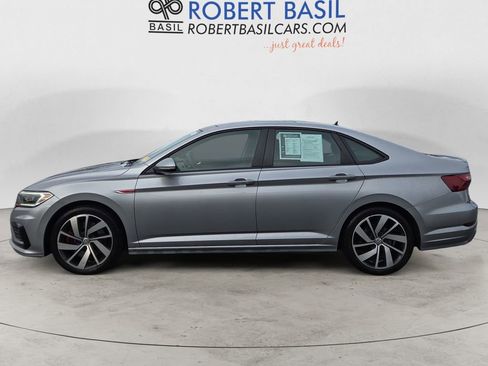 Used 2020 Volkswagen Jetta GLI image 2