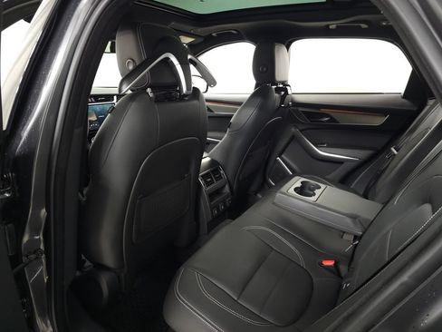 Used 2025 Jaguar F-PACE R-Dynamic S AWD/4WD image 35