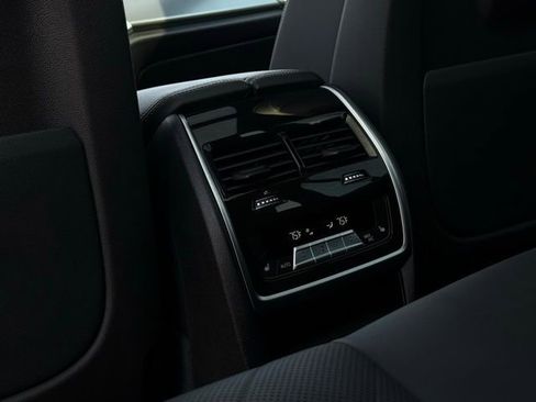 Used 2023 BMW X5 xDrive40i image 28