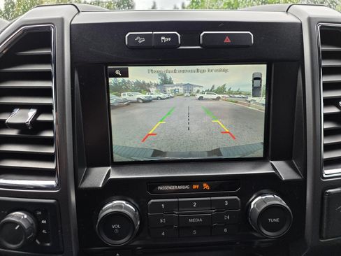 Used 2015 Ford F150 XLT w/ Equipment Group 302A Luxury AWD/4WD image 15
