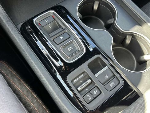 Used 2025 Honda Pilot Sport image 19