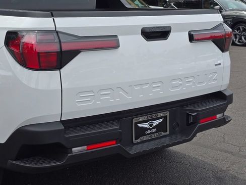 Used 2025 Hyundai Santa Cruz SEL AWD/4WD image 13