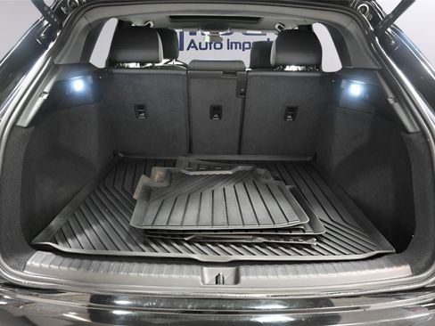 Used 2022 Audi Q4 e-tron Premium image 17