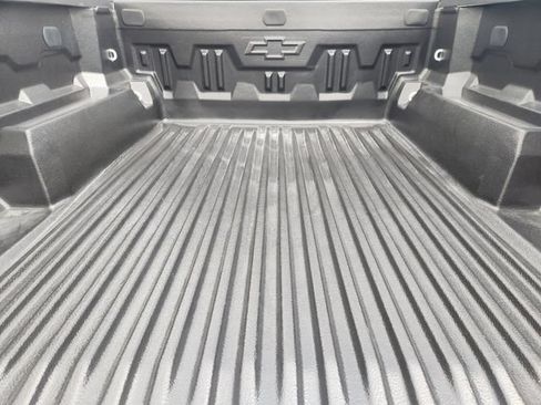 Used 2025 Chevrolet Colorado LT RWD image 31