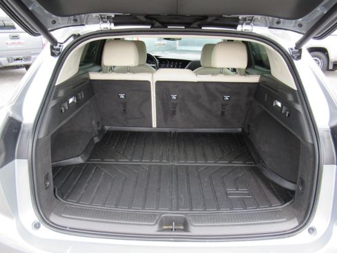 Used 2023 Buick Envision Essence AWD/4WD image 32