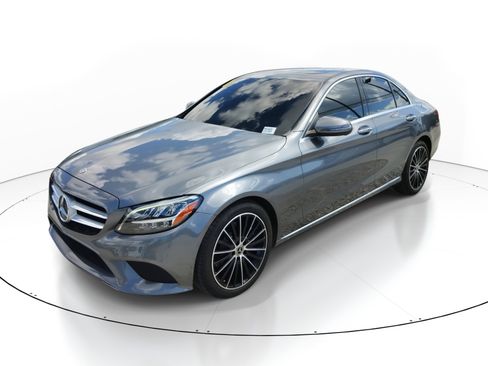 Used 2021 Mercedes-Benz C 300 Sedan image 2
