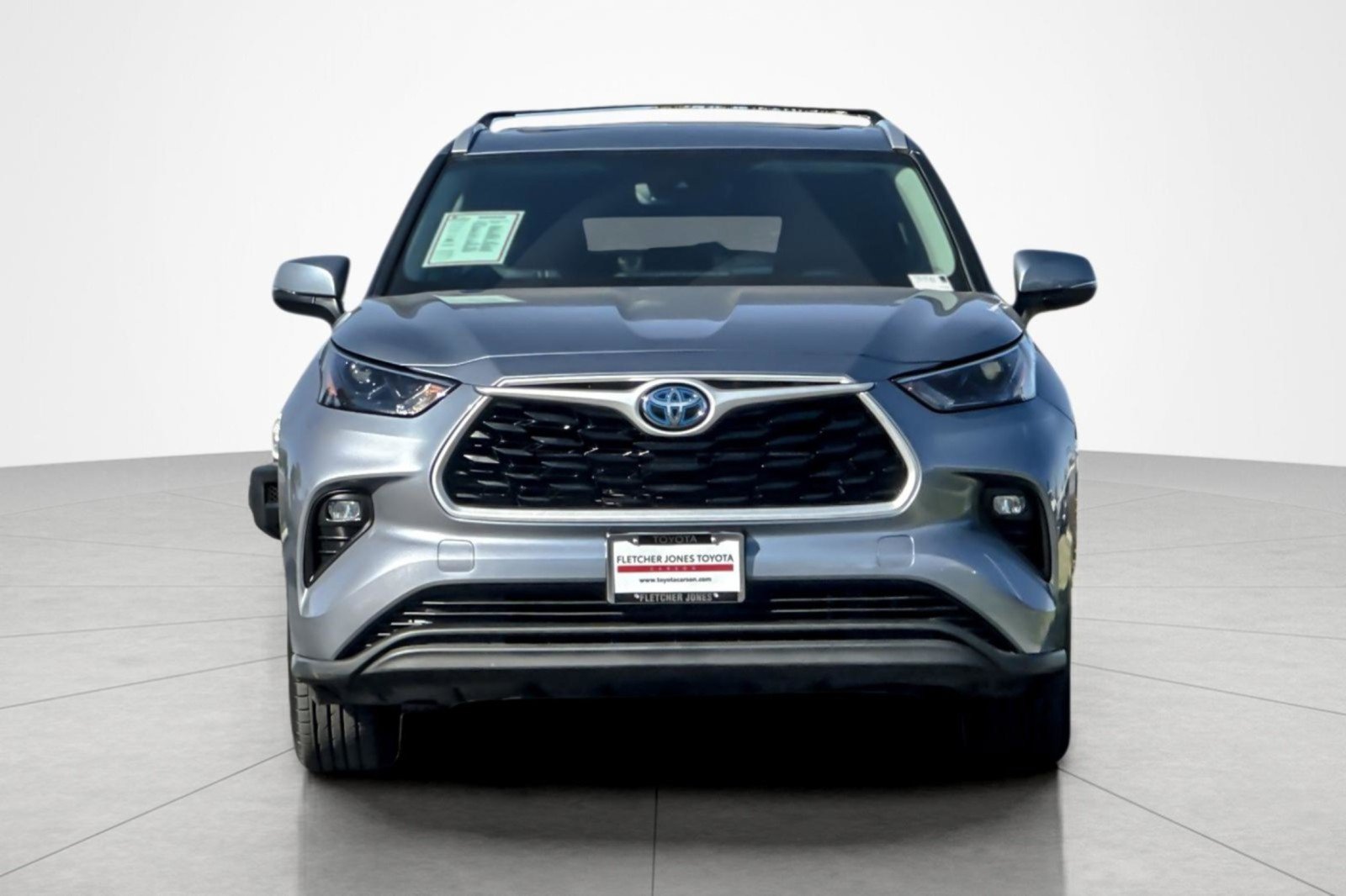 Certified 2022 Toyota Highlander XLE FWD image 8