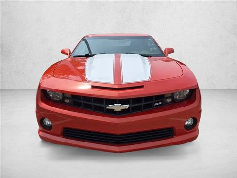 Used 2011 Chevrolet Camaro SS RWD image 2
