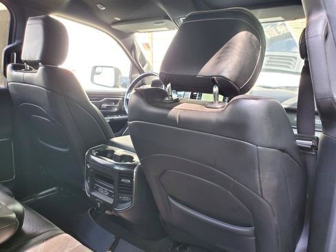 Used 2019 RAM 1500 Laramie AWD/4WD image 46