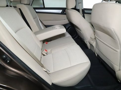 Used 2019 Subaru Outback 2.5i Premium image 33