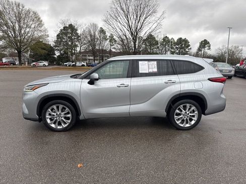 Used 2021 Toyota Highlander Limited image 2
