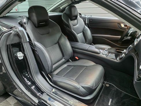 Used 2018 Mercedes-Benz SL 550 image 15