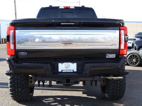 Used 2024 Ford F250 Platinum w/ FX4 Off-Road Package image 4