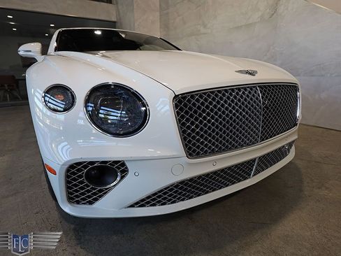 Used 2020 Bentley Continental GT V8 image 9