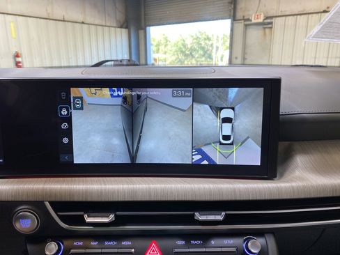 Used 2025 Hyundai Sonata Limited image 45