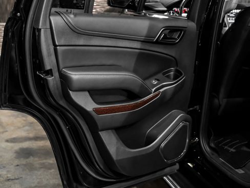 Used 2020 GMC Yukon SLT w/ Open Road Package AWD/4WD image 46