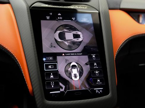 Used 2025 Lamborghini Revuelto AWD/4WD image 92