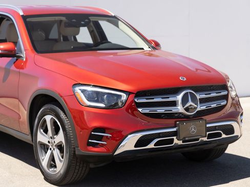 Used 2021 Mercedes-Benz GLC 300 image 3