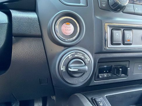 Certified 2023 Nissan Titan SV w/ SV Convenience Package AWD/4WD image 13