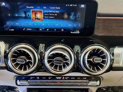 Certified 2022 Mercedes-Benz GLB 250 4MATIC image 15