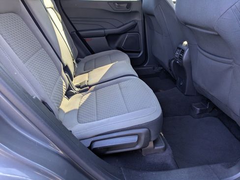 Used 2022 Ford Escape SE w/ Cold Weather Package image 32