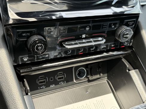 New 2025 Jeep Grand Cherokee L Altitude image 24