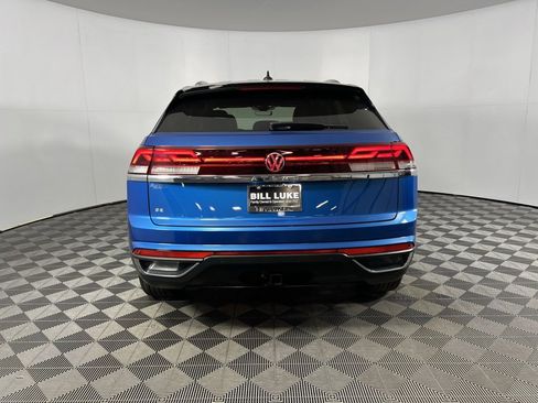 Used 2024 Volkswagen Atlas Cross Sport SE image 7