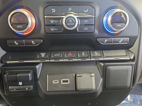 Used 2023 GMC Sierra 2500 SLE AWD/4WD image 24