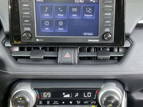 Used 2021 Toyota RAV4 XLE w/ XLE Grade Weather Package AWD/4WD image 16