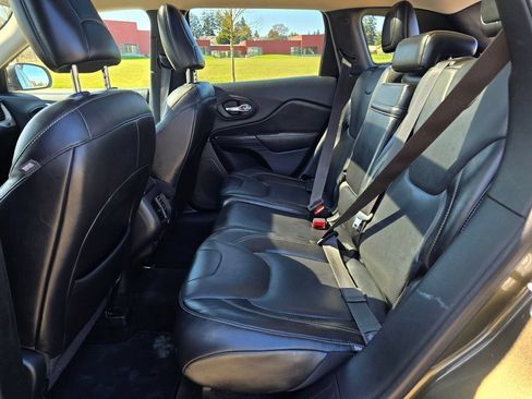Used 2014 Jeep Cherokee Limited AWD/4WD image 15