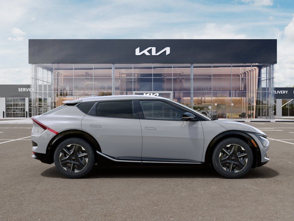 New 2026 Kia EV6 Wind RWD image 7