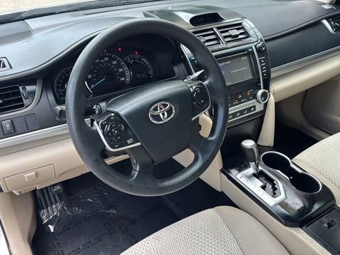 Used 2013 Toyota Camry LE FWD image 10