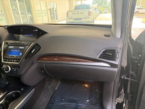 Used 2017 Acura MDX FWD image 17
