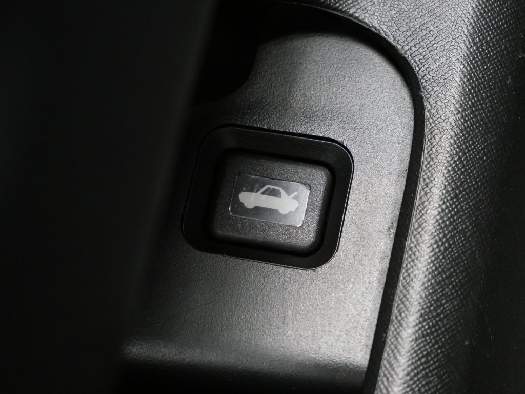 Used 2006 Honda CR-V LX image 27