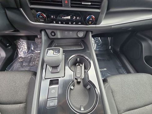 Used 2025 Nissan Rogue SV image 21